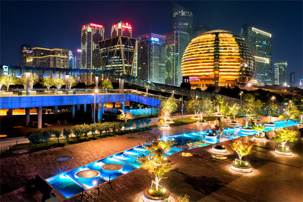 企業(yè)擴(kuò)張遇阻，戰(zhàn)略咨詢?nèi)绾我?guī)劃穩(wěn)健發(fā)展藍(lán)圖破局？