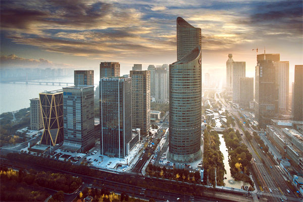 市場突變計劃失效，年度計劃如何靈活應對突發(fā)情況？