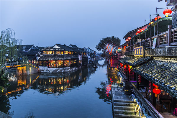 戰(zhàn)略規(guī)劃分析：村民不滿古鎮(zhèn)收門票，指引游客逃票