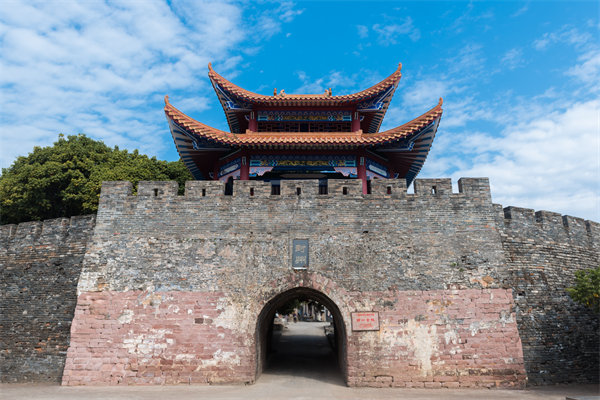 企業(yè)卡在轉(zhuǎn)型關(guān)鍵期難推進(jìn)，肇慶管理咨詢公司有何突圍方案？